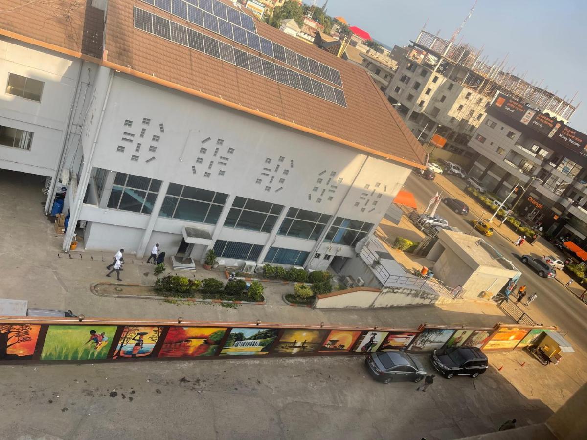 Boulevard Palace Hotel Monrovia Exterior photo