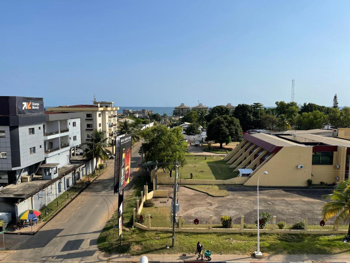 Boulevard Palace Hotel Monrovia Exterior photo