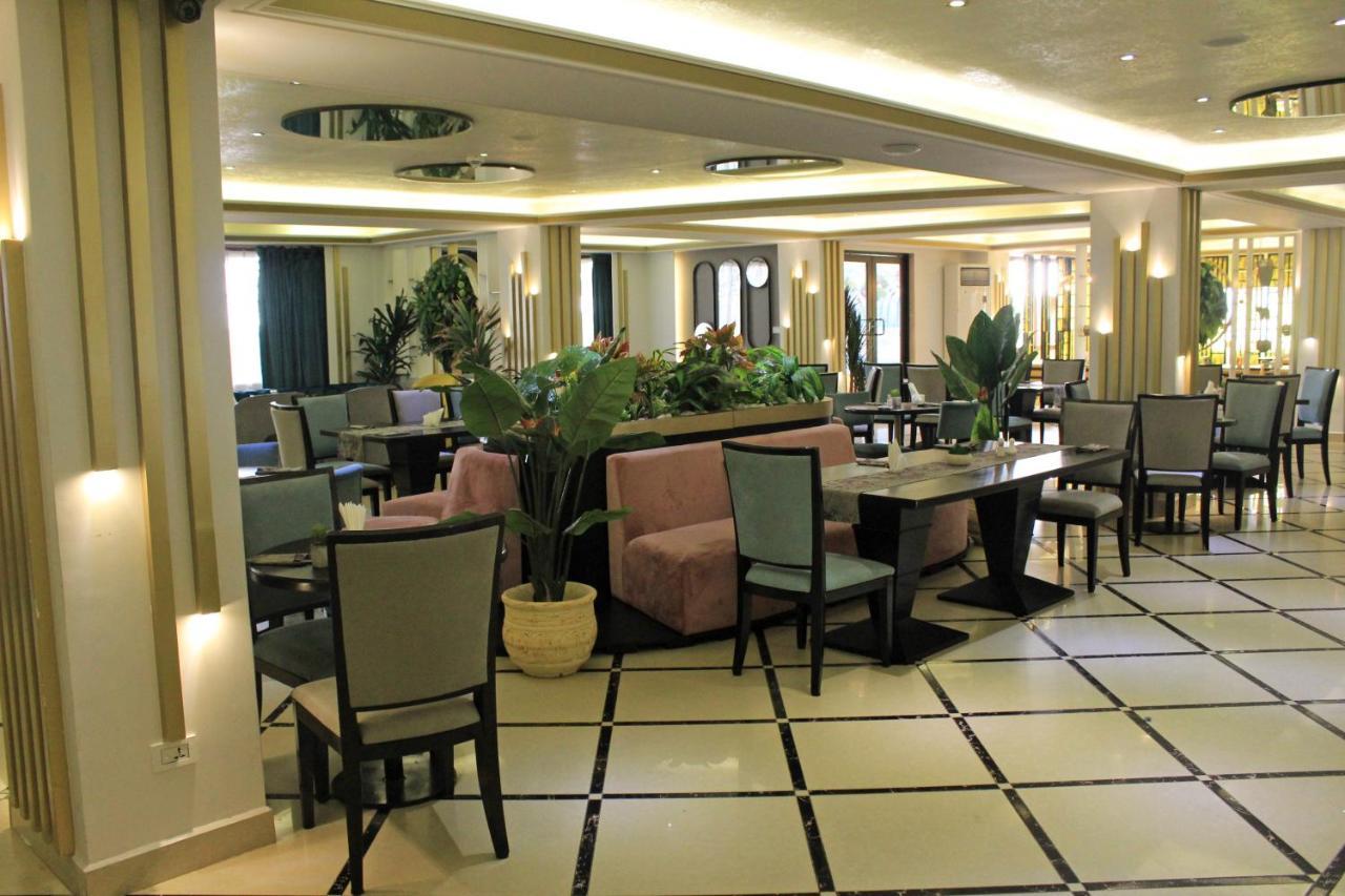 Boulevard Palace Hotel Monrovia Exterior photo