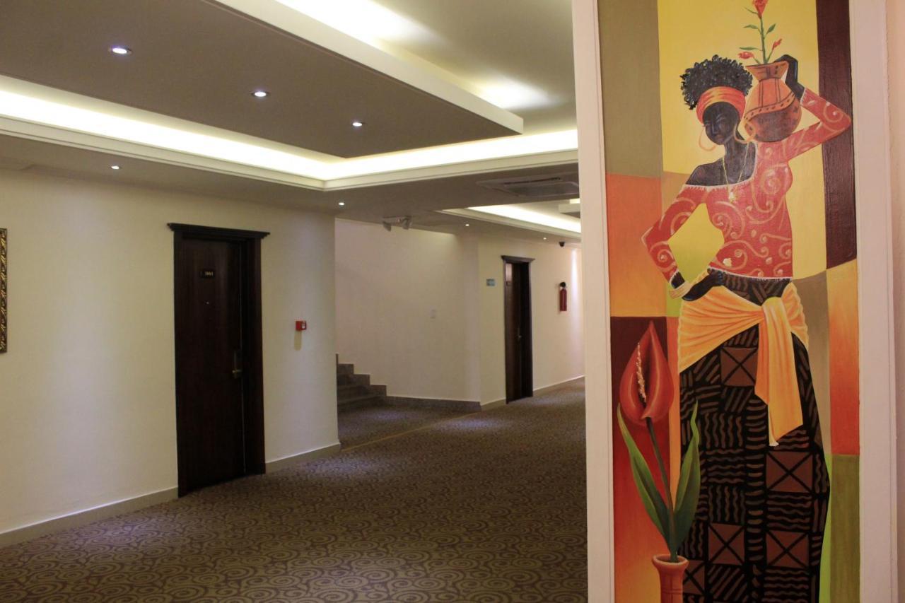Boulevard Palace Hotel Monrovia Exterior photo
