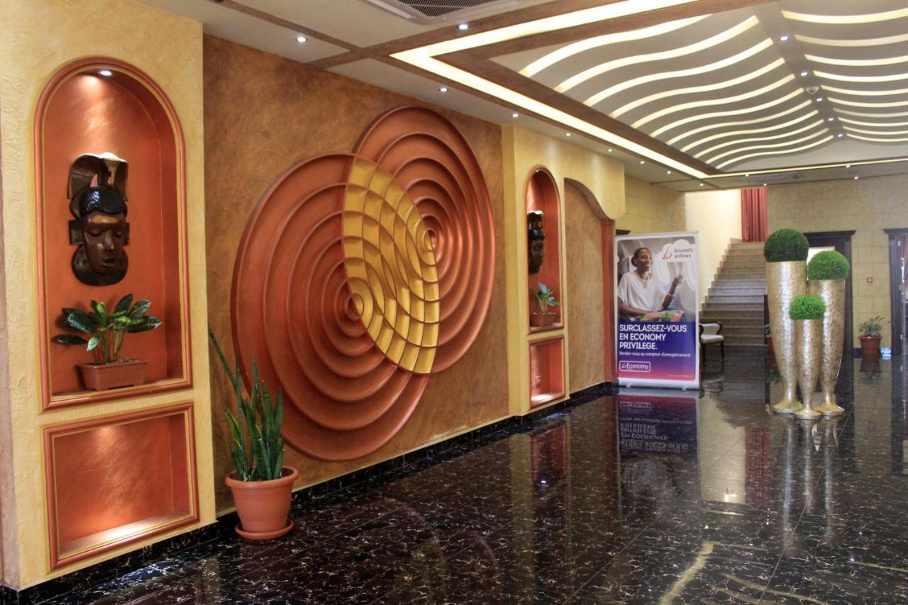 Boulevard Palace Hotel Monrovia Exterior photo